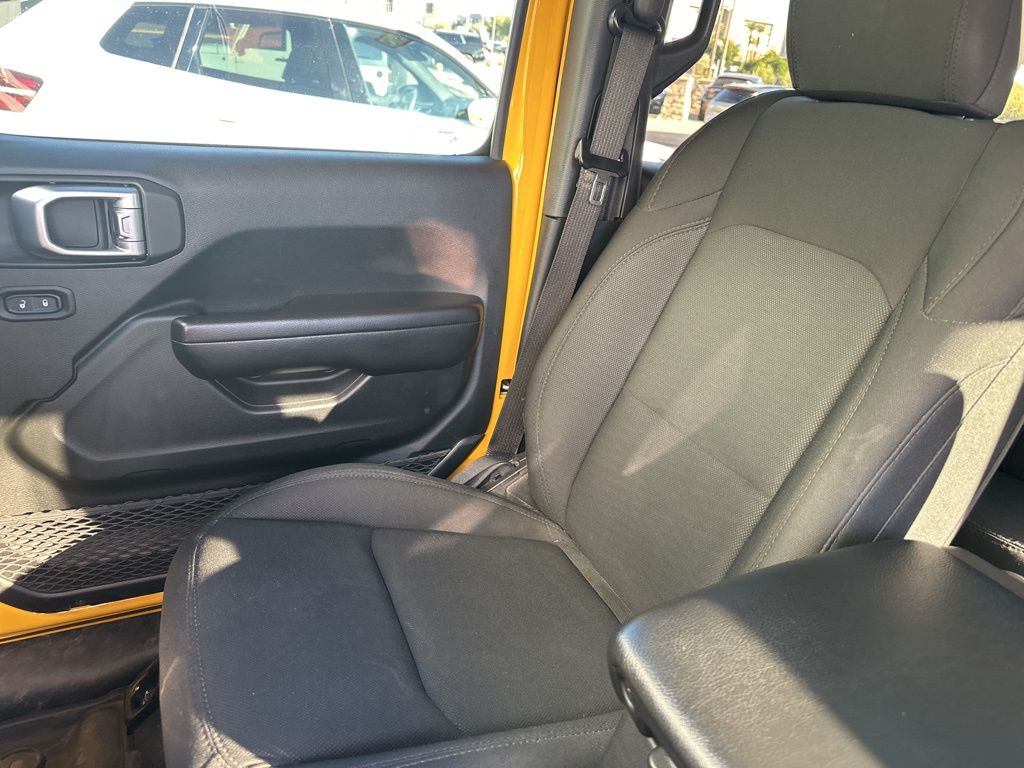 Thumbnail: 2020 Jeep Wrangler - 8