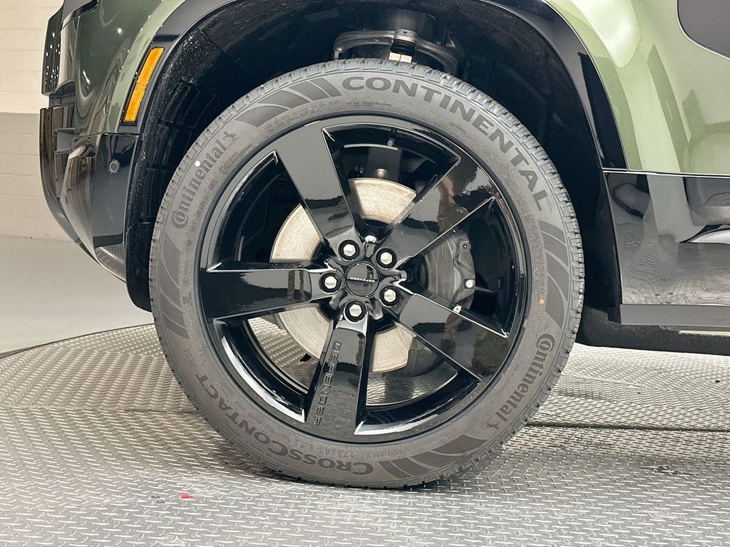 Thumbnail: 2026 Land Rover Defender - 5