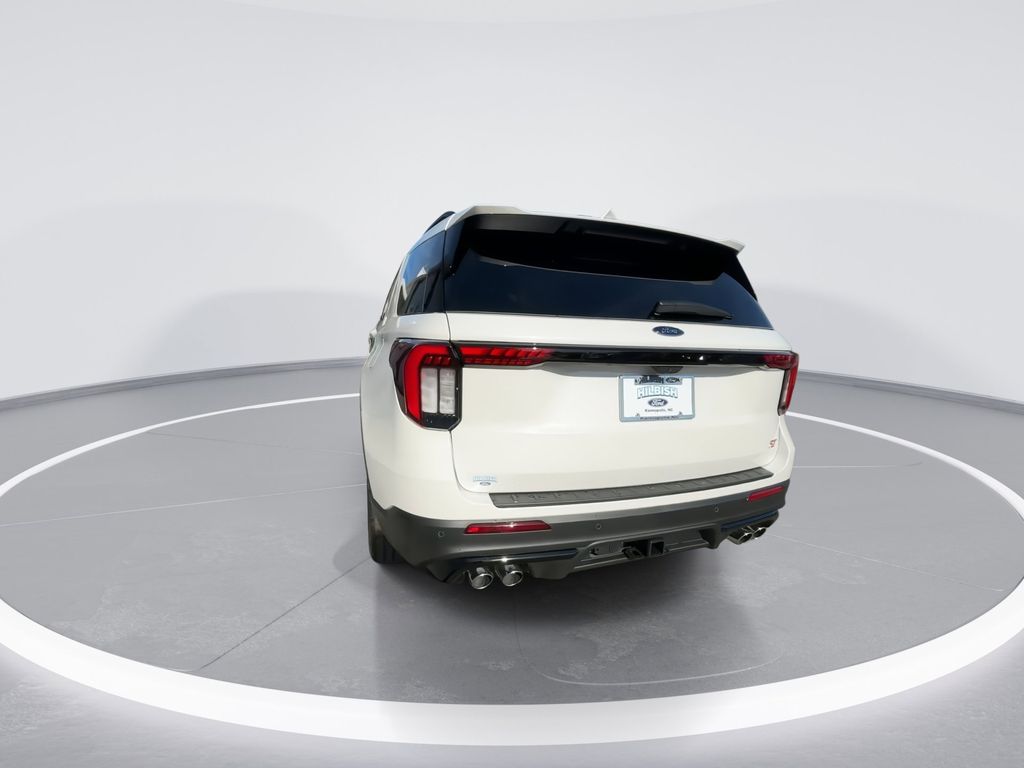 New 2026 Star White Metallic Tri-Coat Ford ST image 7