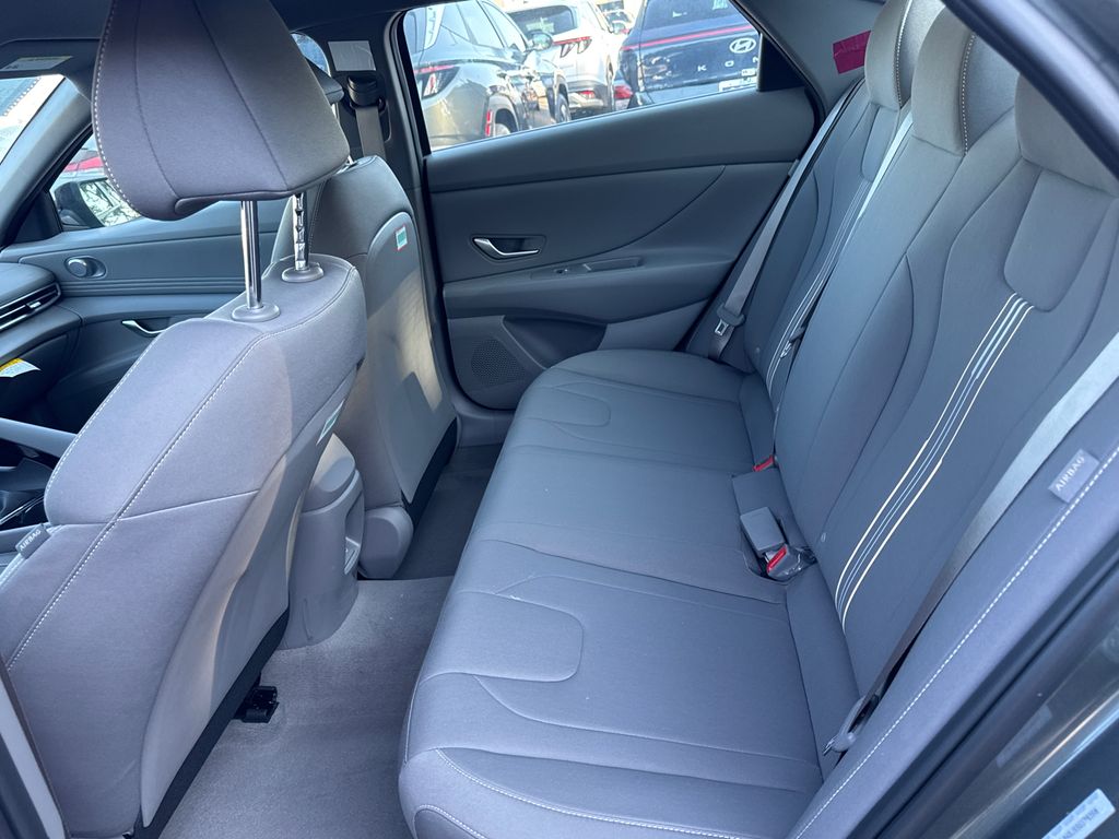 2025 Hyundai Elantra Hybrid SEL Sport photo 11