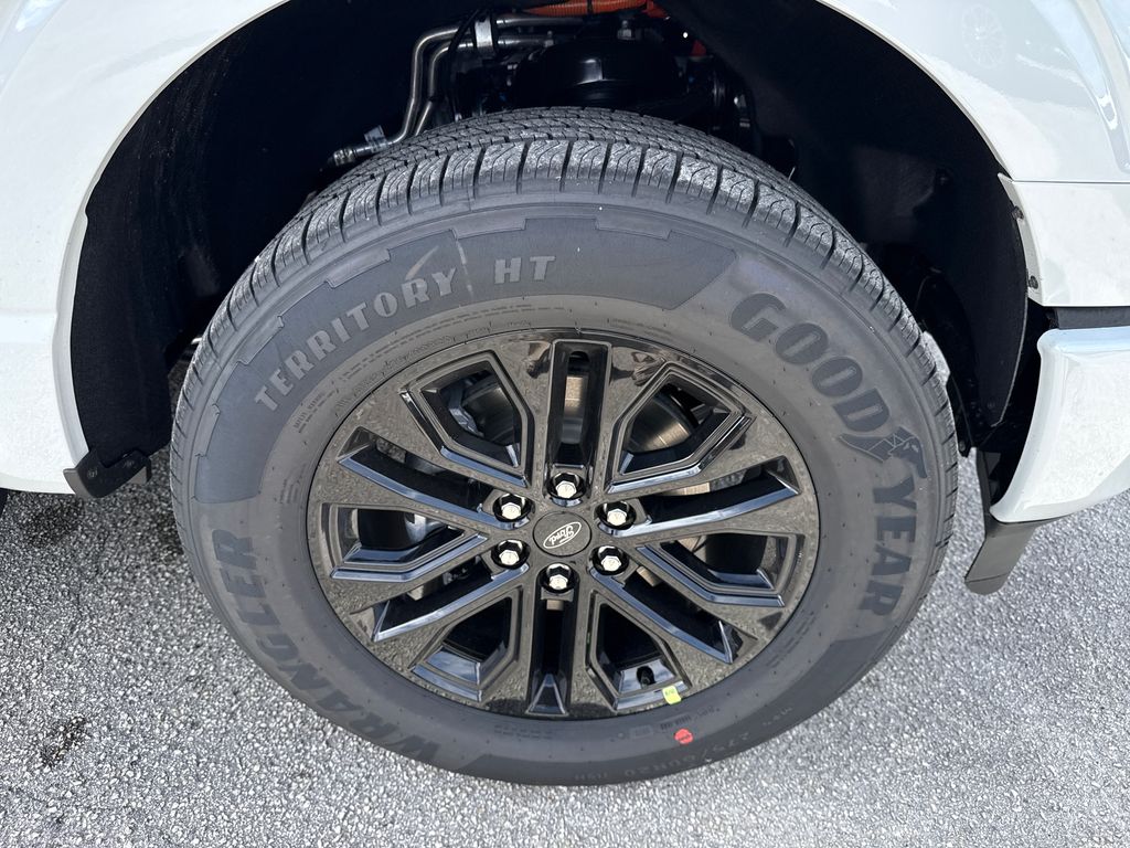 New 2026 White Ford Lariat image 11