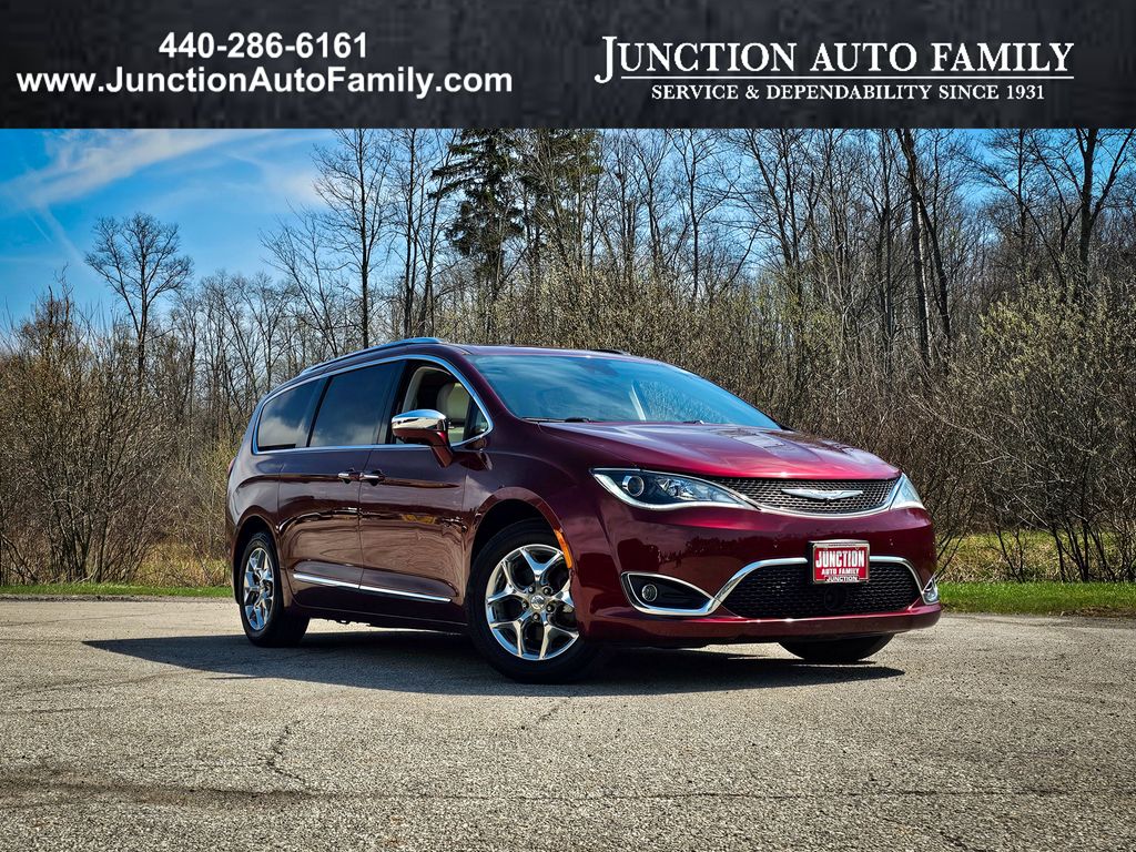 Velvet Red Pearlcoat 2017 Chrysler Pacifica Limited FWD Minivan Front-Wheel Drive 9-Speed Automatic