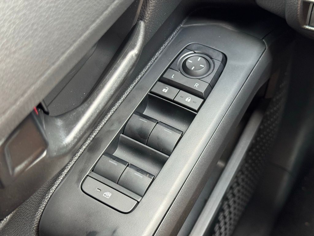 2025 Toyota Tacoma SR5 Double Cab photo 15