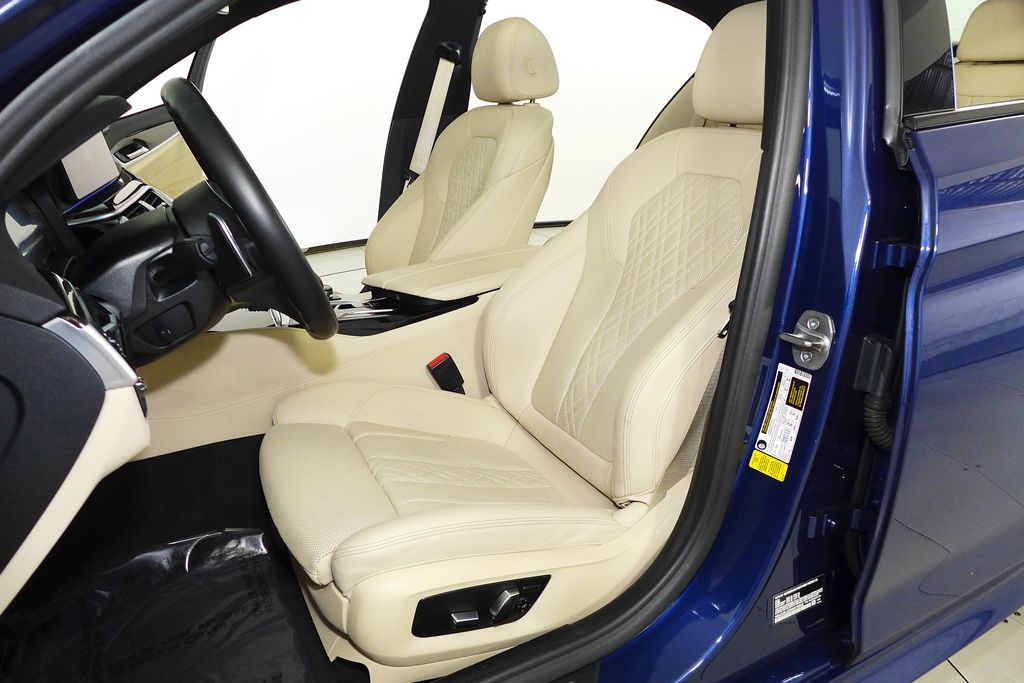 Thumbnail: 2022 BMW 5 Series - 21