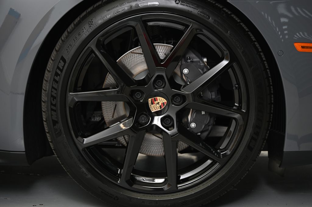 Thumbnail: 2025 Porsche Panamera - 19