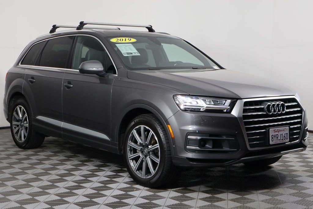 Thumbnail: 2019 Audi Q7 - 3