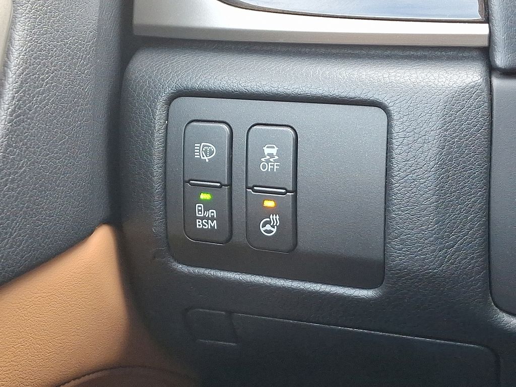 Thumbnail: 2013 Lexus GS - 24