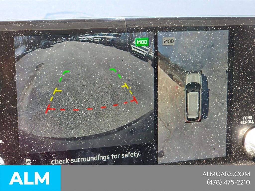 Used 2022  Mitsubishi SE image 24