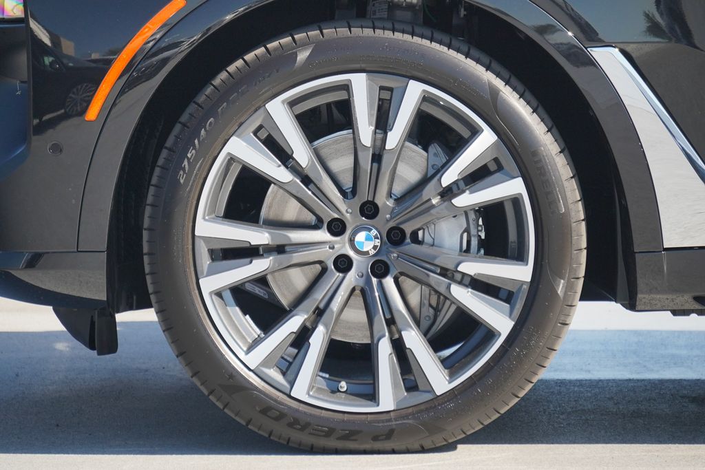 2025 BMW X7 xDrive40i 5