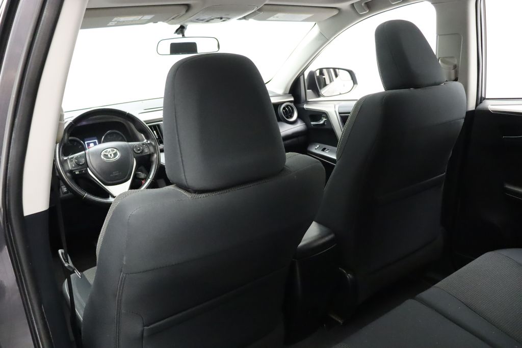 Thumbnail: 2016 Toyota RAV4 - 20