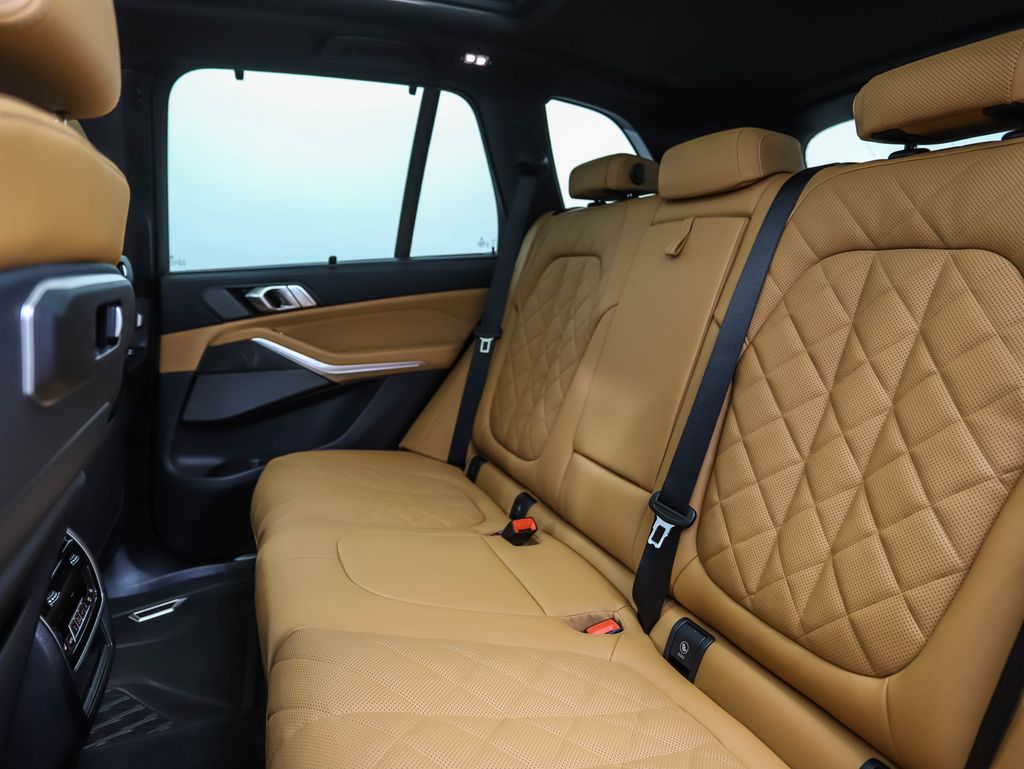 Thumbnail: 2026 BMW X5 - 23