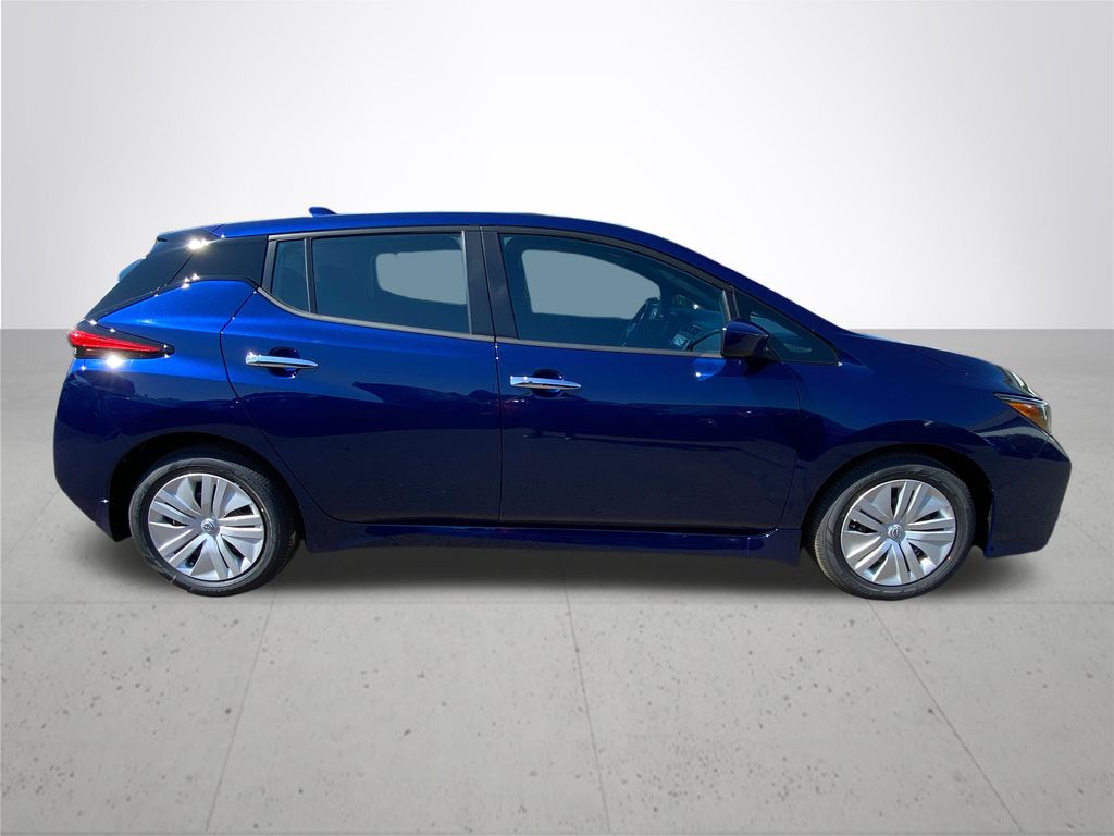 2025 Nissan Leaf S