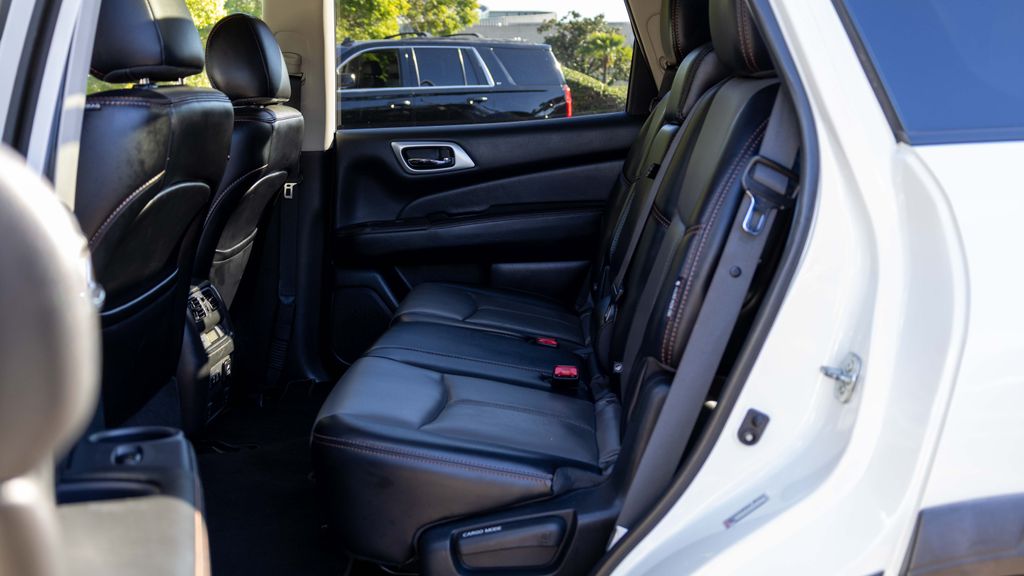 Used 2019 Nissan Pathfinder SL 4D Sport Utility