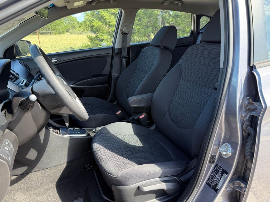 Thumbnail: 2016 Hyundai Accent - 13