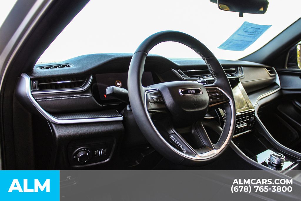 Used 2025 Silver Jeep Altitude image 23