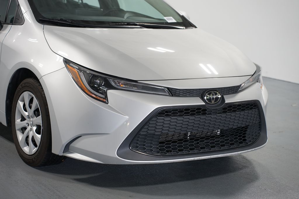 Thumbnail: 2022 Toyota Corolla - 4