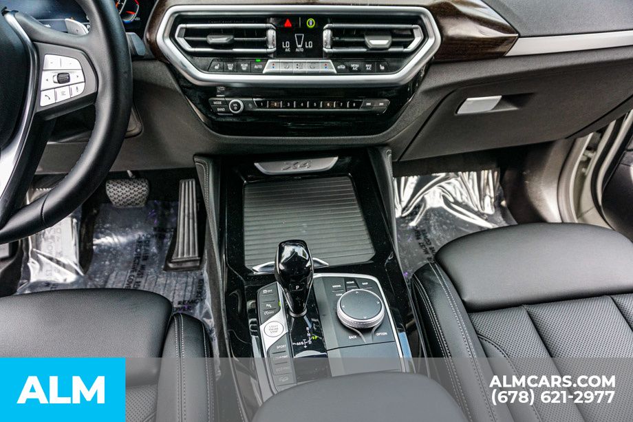 Used 2025 White BMW xDrive30i image 39