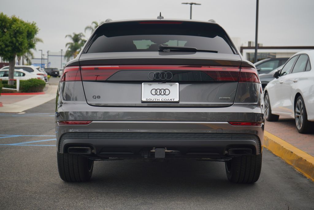 Thumbnail: 2025 Audi Q8 - 4