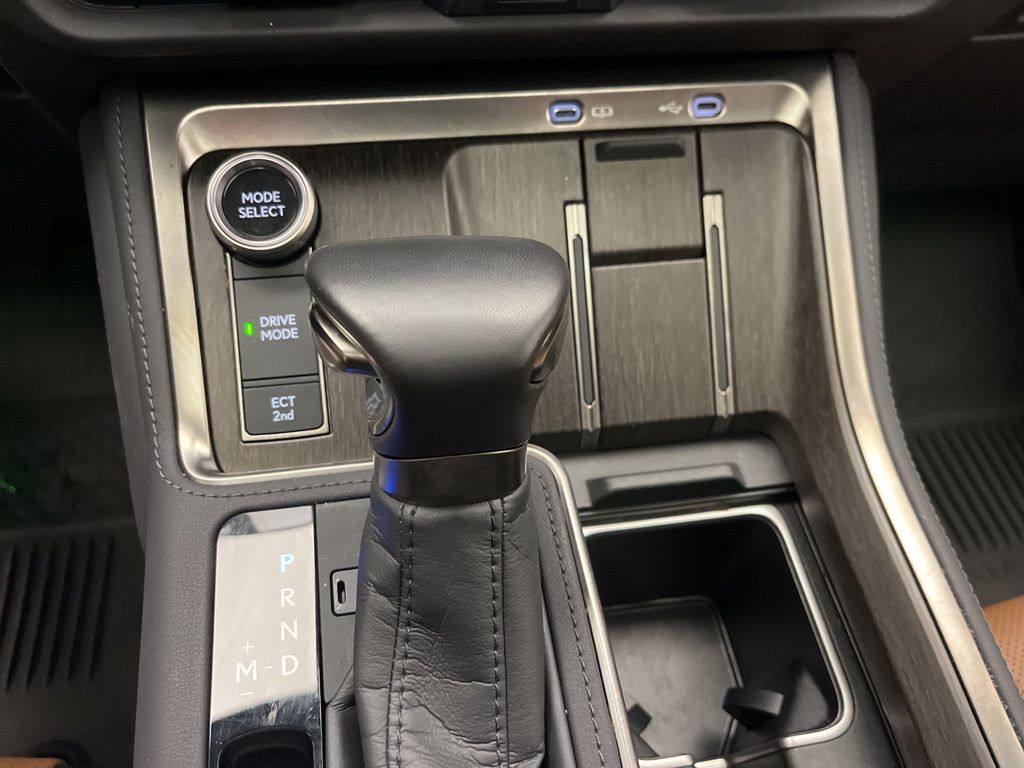 Thumbnail: 2025 Lexus GX - 19