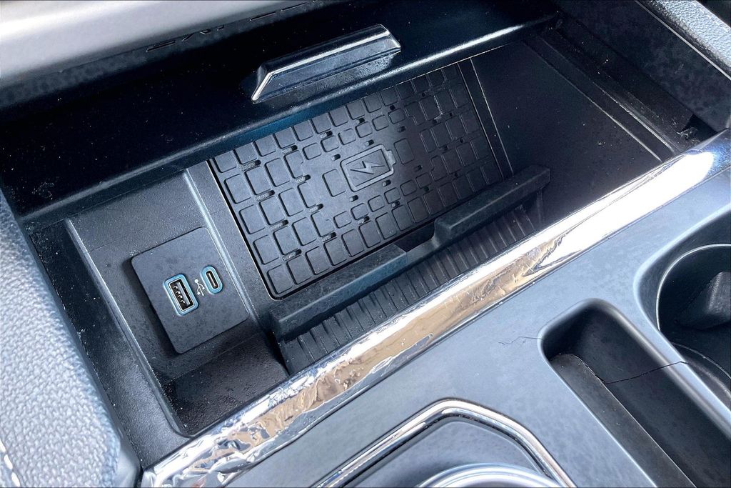 Used 2024 Ford Expedition XLT 4D Sport Utility