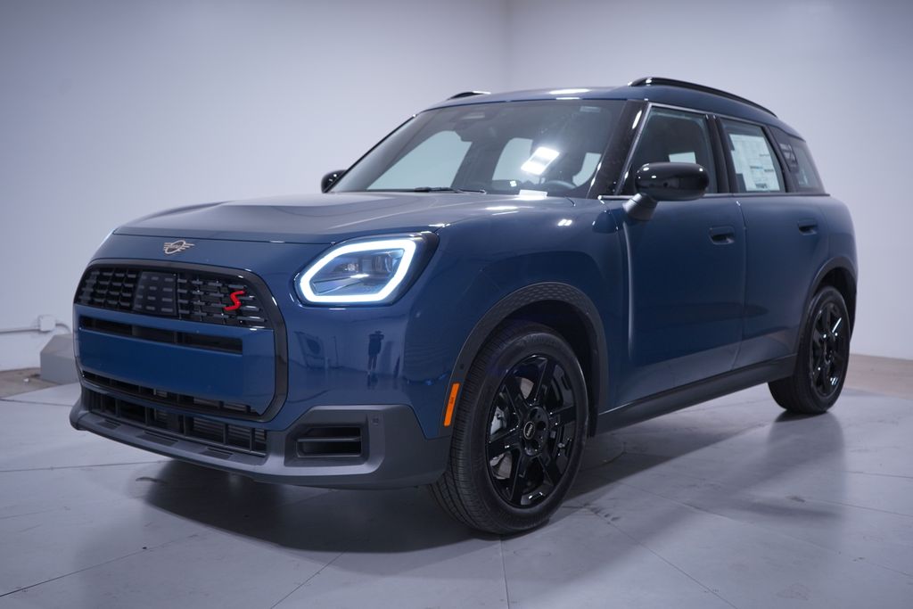 Thumbnail: 2027 MINI Cooper Countryman - 1