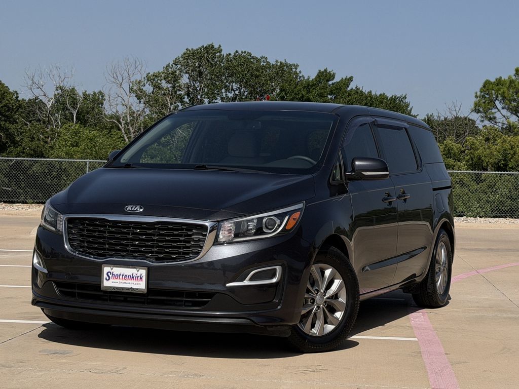 Used 2021 Kia Sedona LX with VIN KNDMB5C1XM6673832 for sale in Hudson Oaks, TX