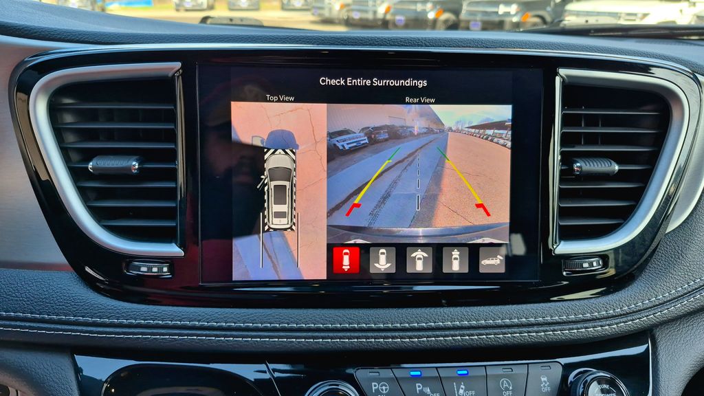 2023 Chrysler Pacifica