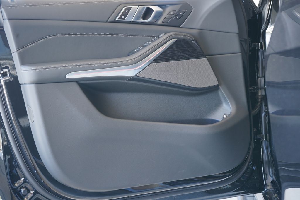 Thumbnail: 2026 BMW X5 - 11