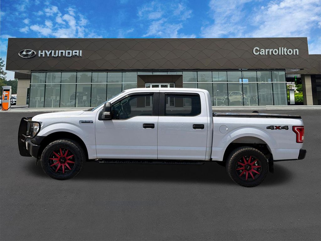 Used 2017 White Ford XL image 8