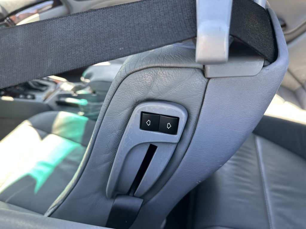 Thumbnail: 2006 BMW 3 Series - 29