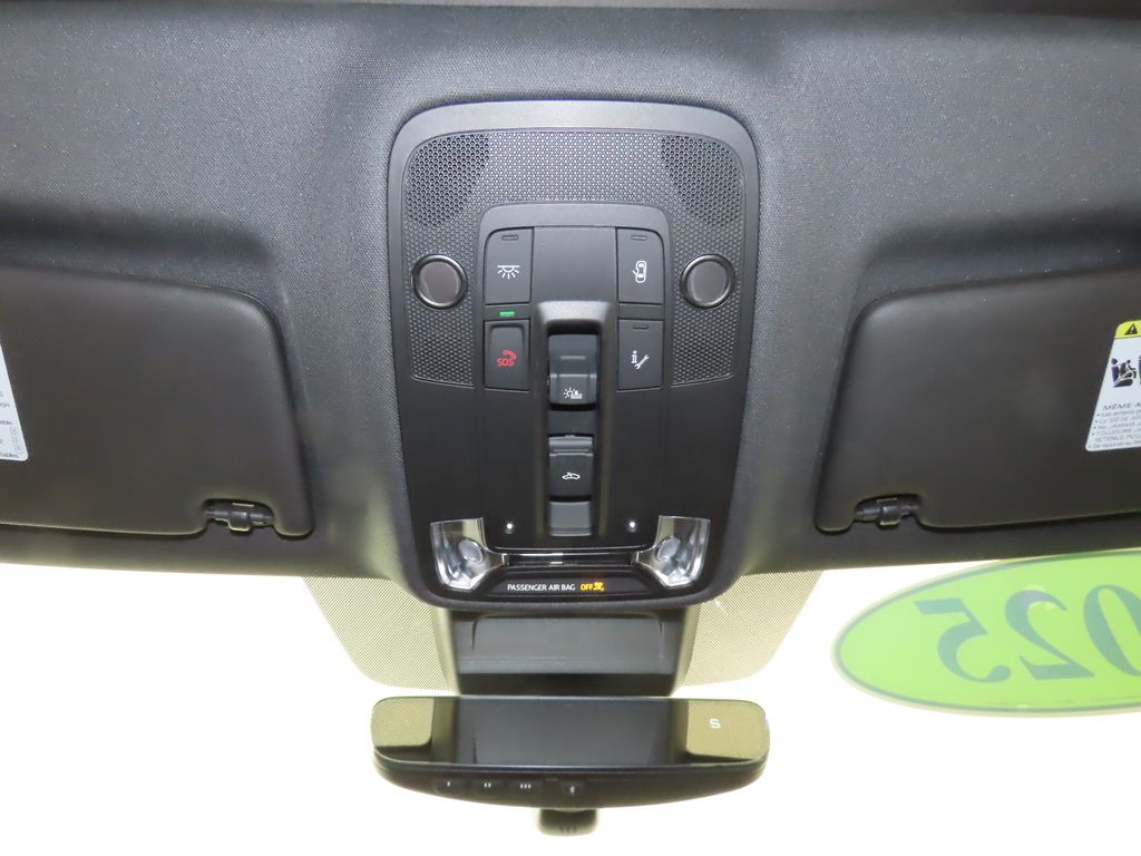 Thumbnail: 2025 Audi Q3 - 26