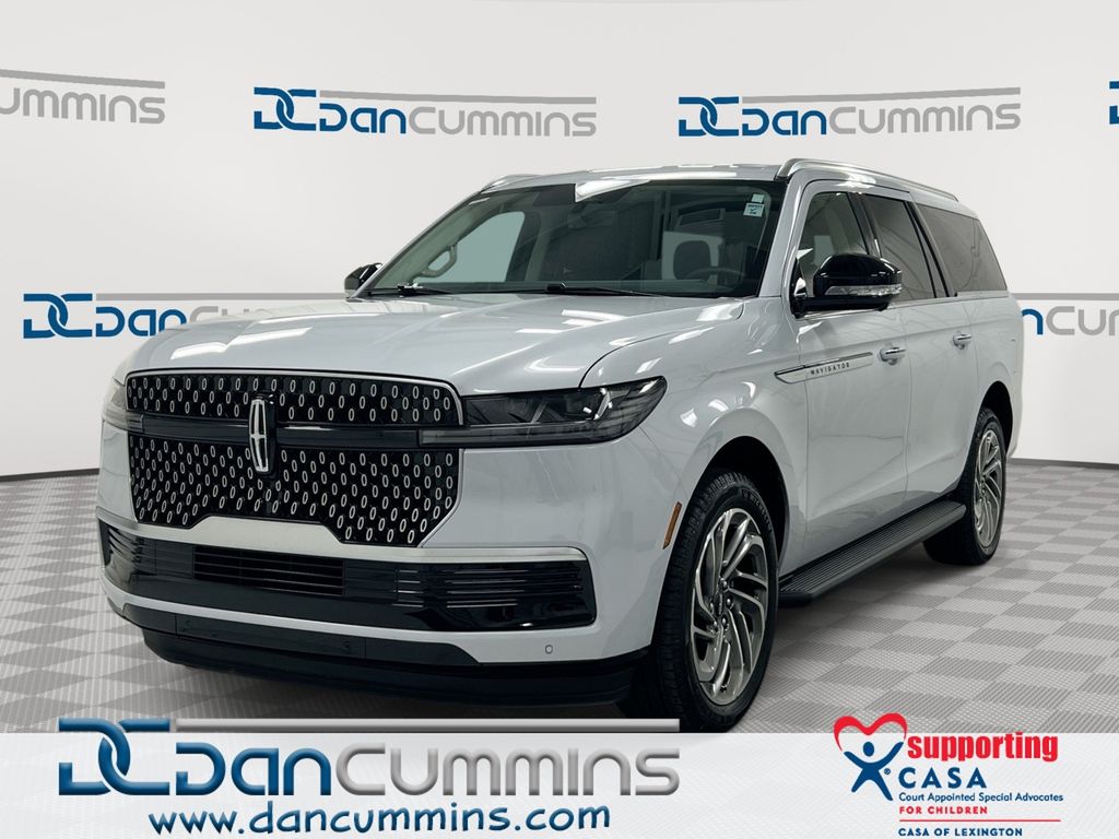 Crystal White 2026 Lincoln Navigator SUV / Crossover Four-Wheel Drive Automatic