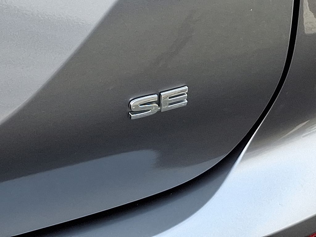 Thumbnail: 2022 Mitsubishi Outlander - 32