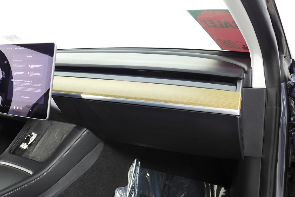 Thumbnail: 2021 Tesla Model 3 - 14