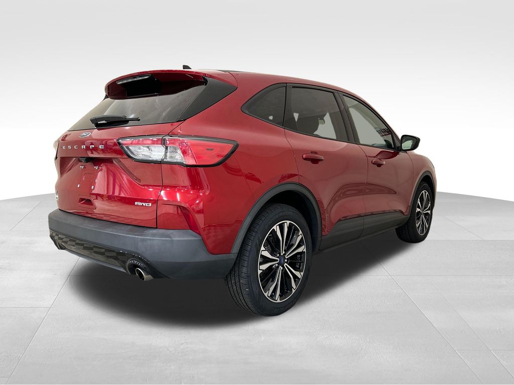 Used 2021 Red Ford SE image 5
