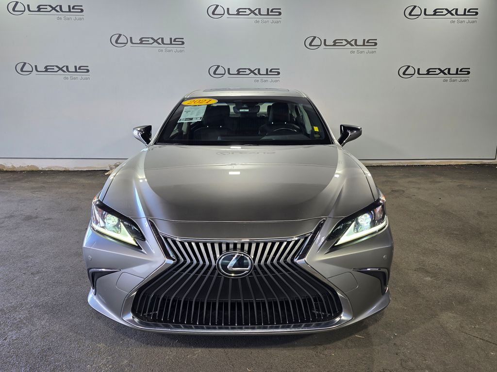 Thumbnail: 2021 Lexus ES - 2