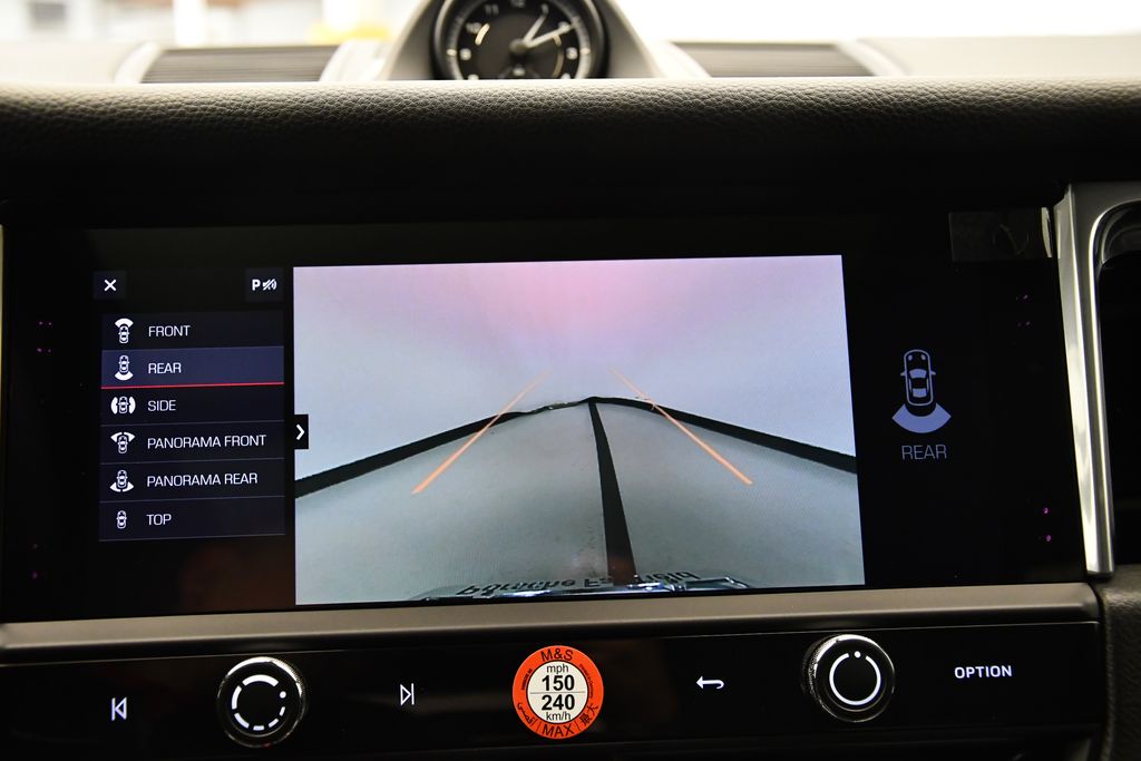 Thumbnail: 2025 Porsche Macan - 27