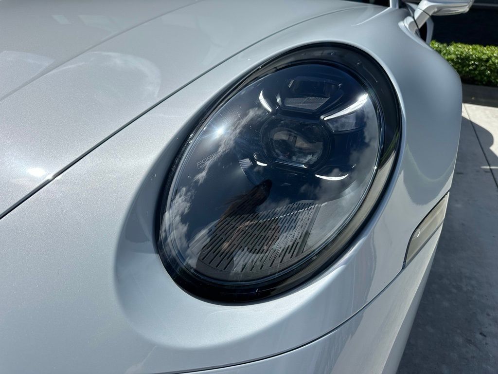 Thumbnail: 2025 Porsche 911 - 13