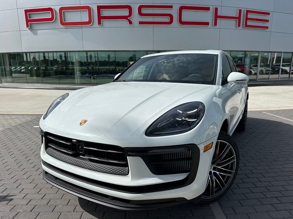 Thumbnail: 2026 Porsche Macan - 1