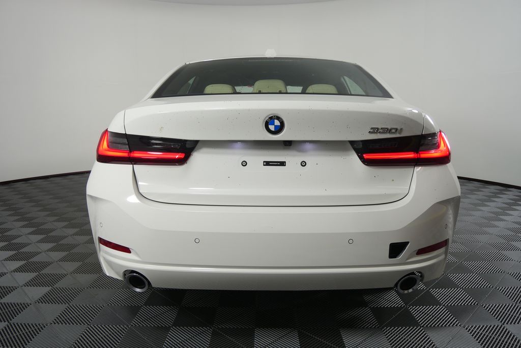 Thumbnail: 2025 BMW 3 Series - 4