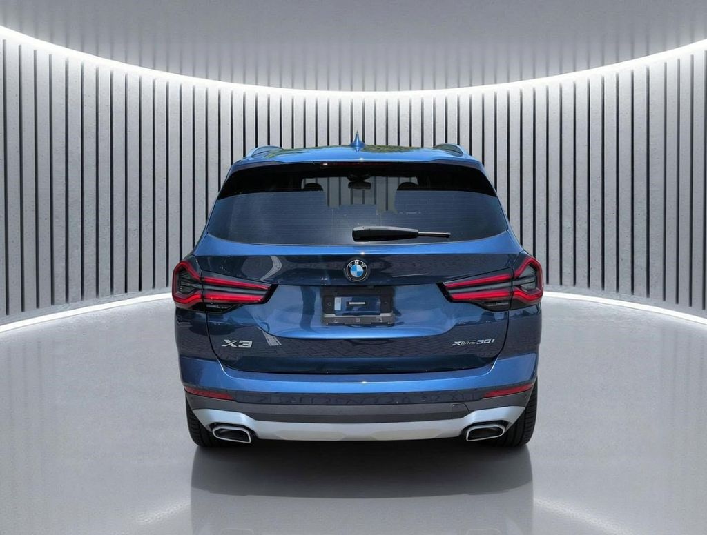 Used 2023 Blue BMW xDrive30i image 6