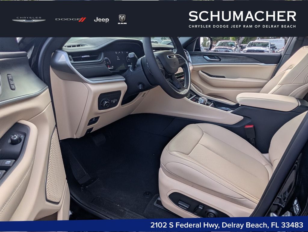 new 2026 Jeep Grand Cherokee car, priced at $46,155