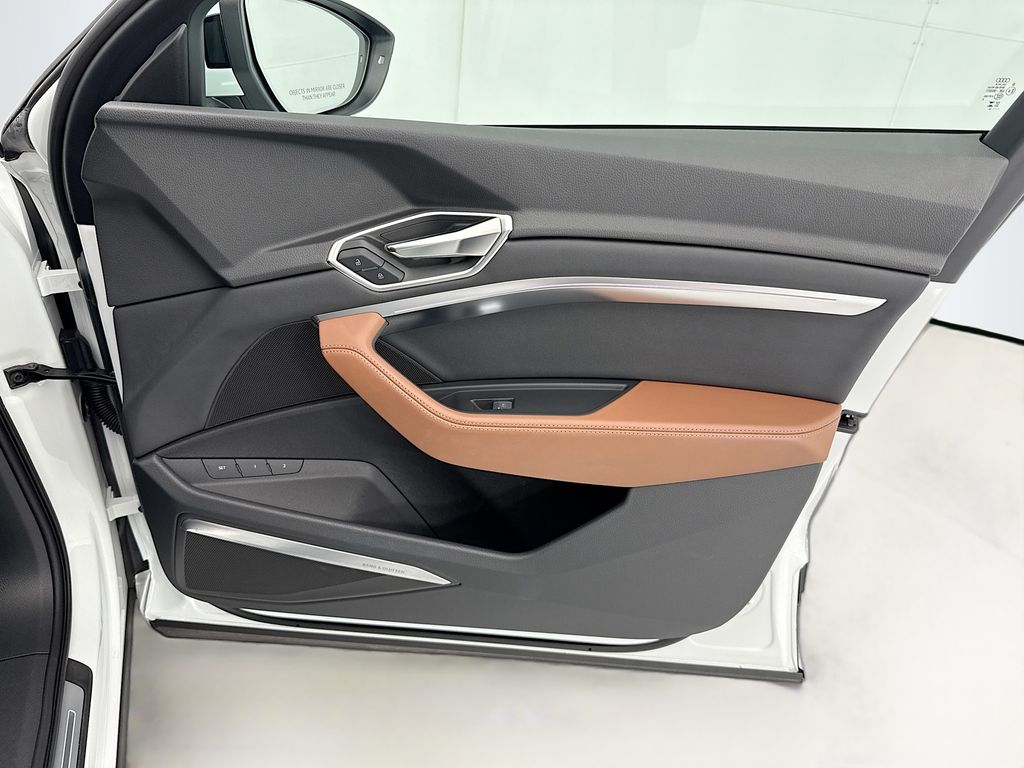 Thumbnail: 2024 Audi Q8 e-tron - 24