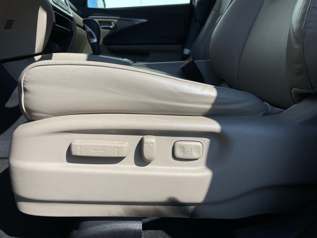 Thumbnail: 2019 Honda Ridgeline - 27