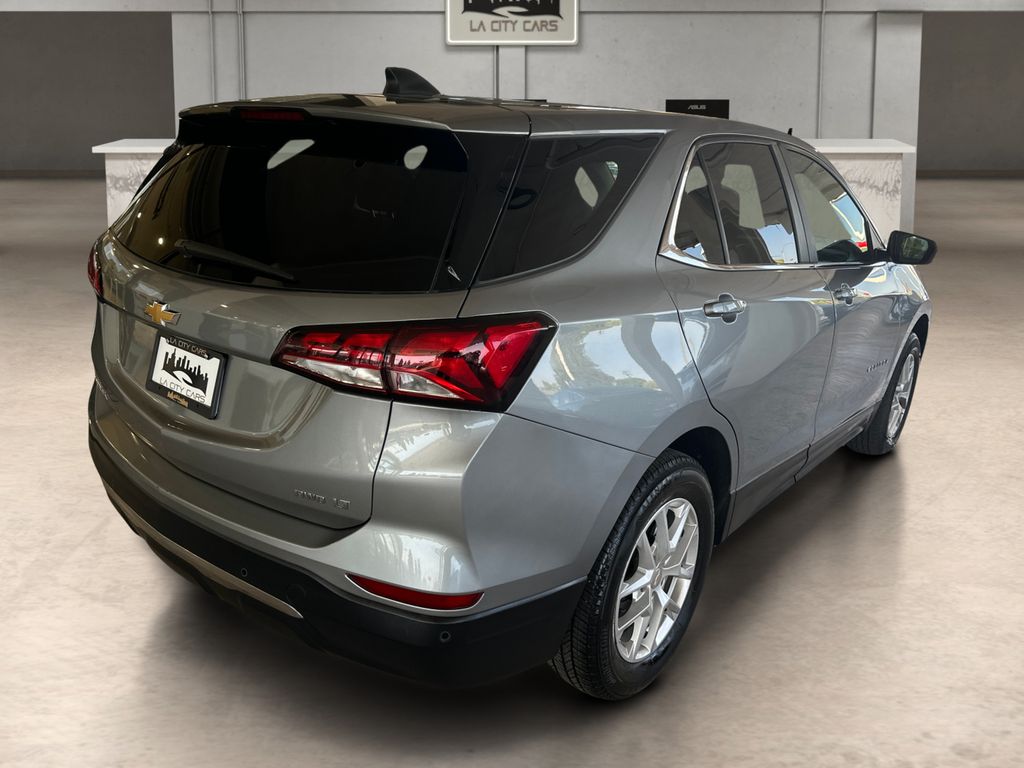 View vehicle photo 6