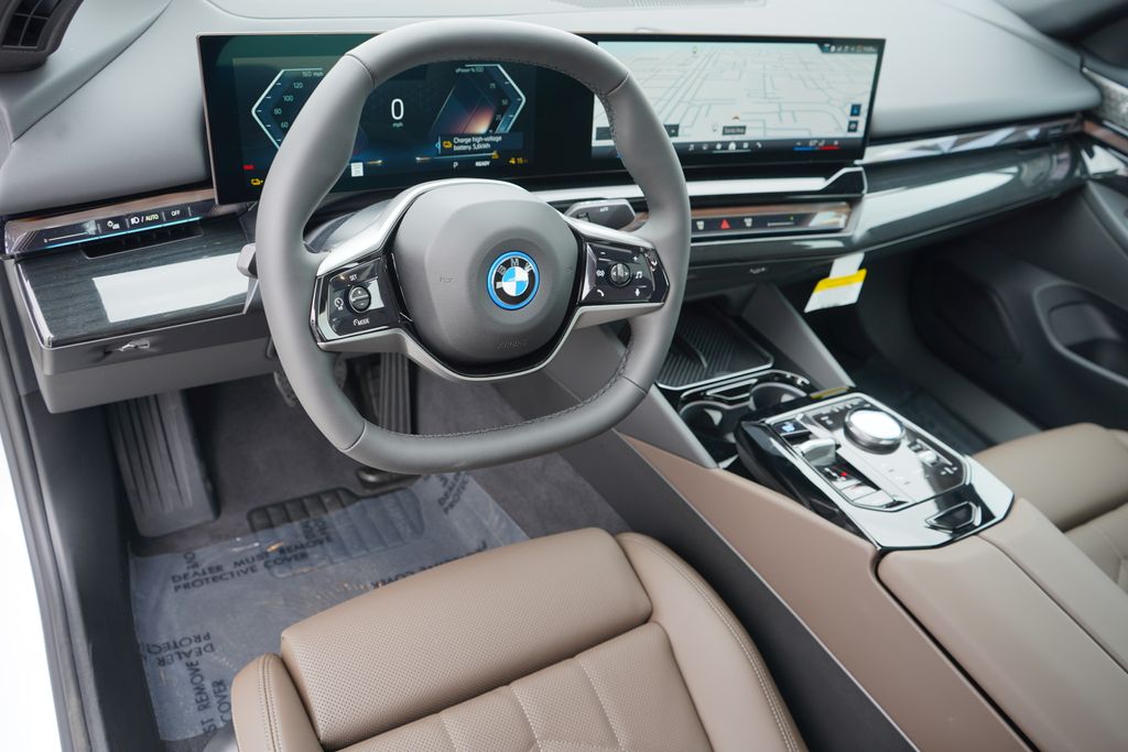 Thumbnail: 2026 BMW i5 - 13