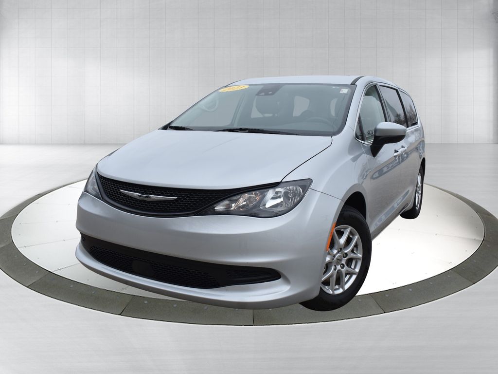 2023 Chrysler Voyager