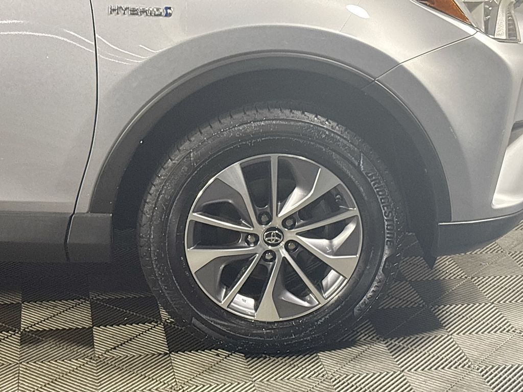 2017 Toyota RAV4 Hybrid XLE