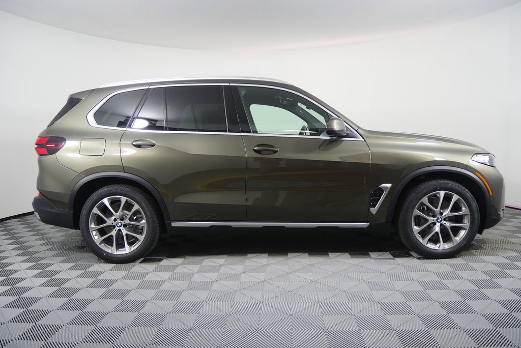 Thumbnail: 2026 BMW X5 - 2