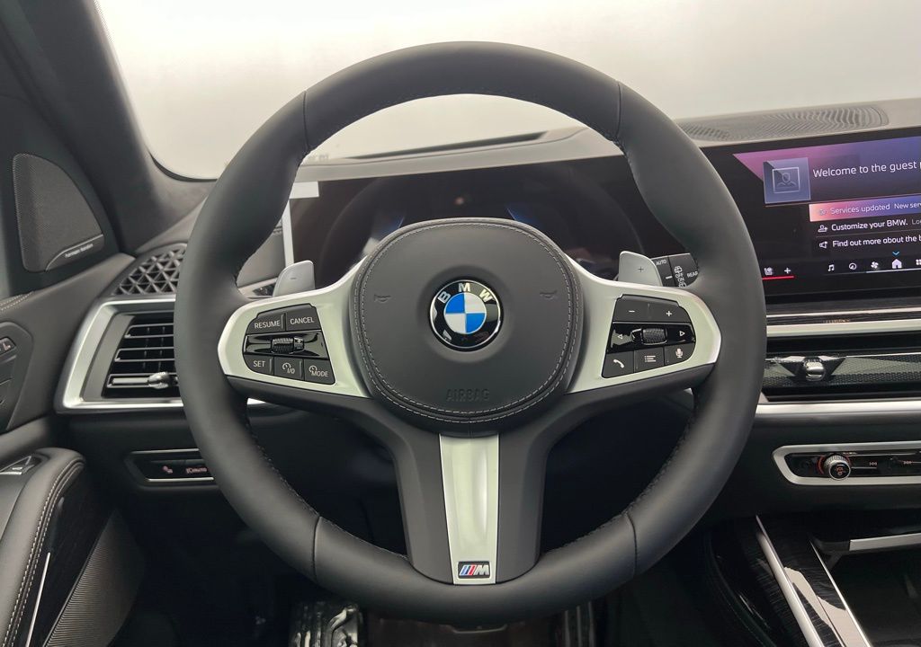 Thumbnail: 2026 BMW X7 - 18